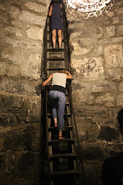 030-Лестница в темницу